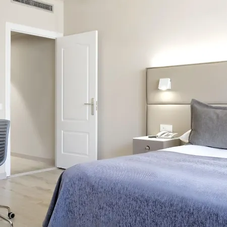 Salles Pere Iv Hotel 4*
