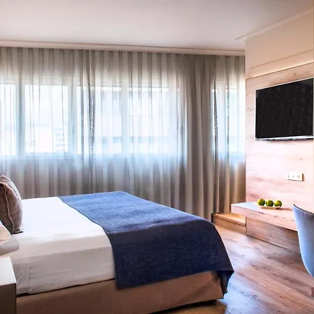 Sallés Pere Iv Hotel