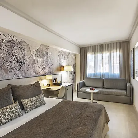 Salles Pere Iv 4*