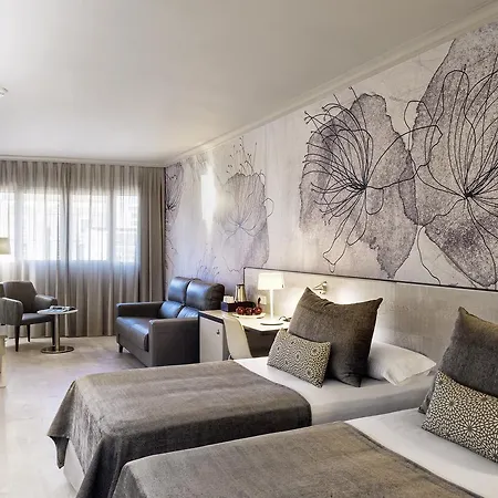 Salles Pere Iv Hotel
