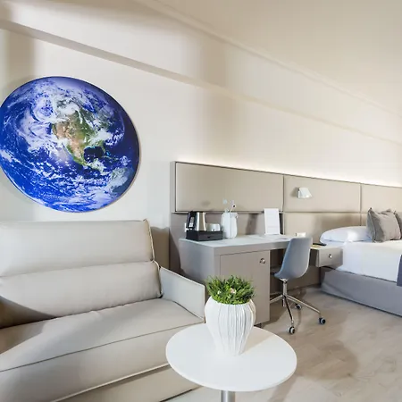 فندق ساليس بيريه الرابع 4*